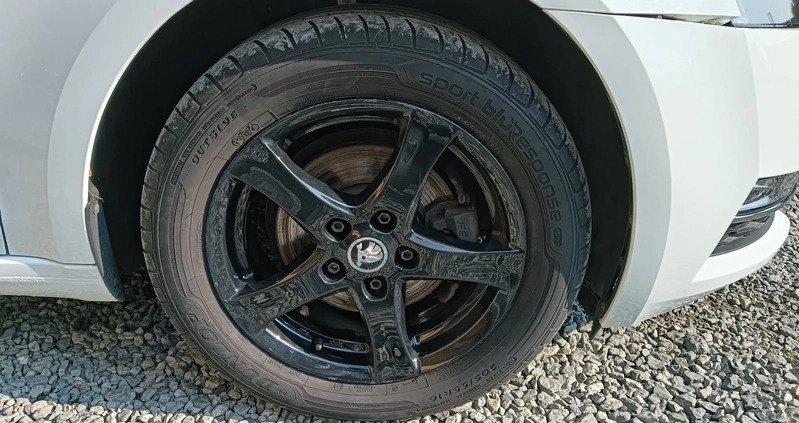 Skoda Octavia cena 35800 przebieg: 95428, rok produkcji 2018 z Łódź małe 301